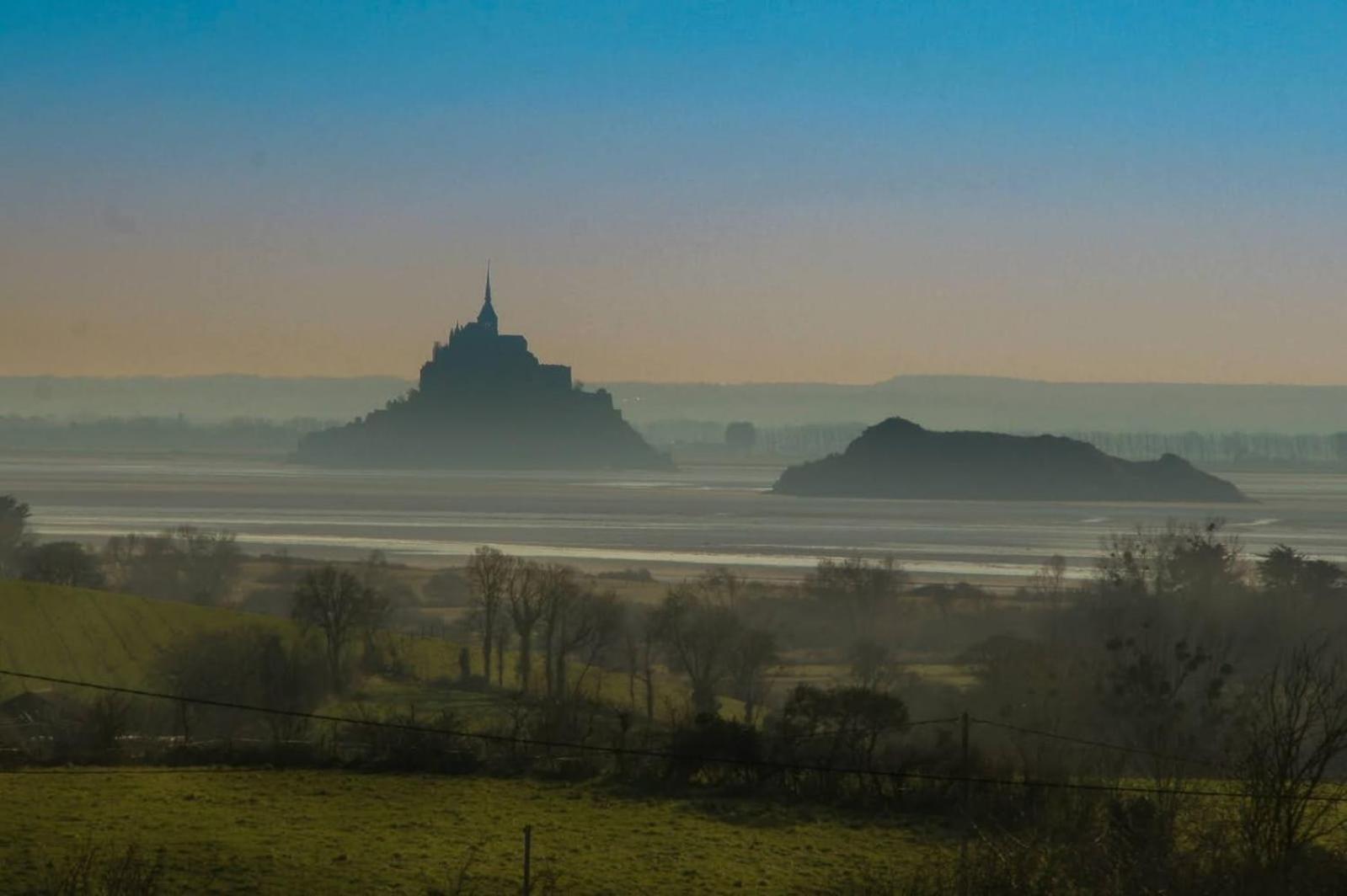 Holiday home Vue Mt-st-michel, Elegance, Calme Et Baby-foot Bonzini Dragey